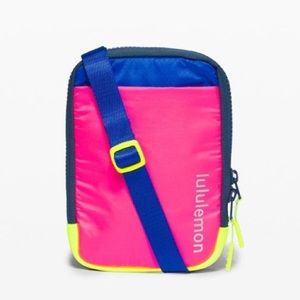 NWT lululemon easy access crossbody bag neons